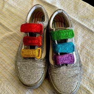 Flour Shop Vans Size 5